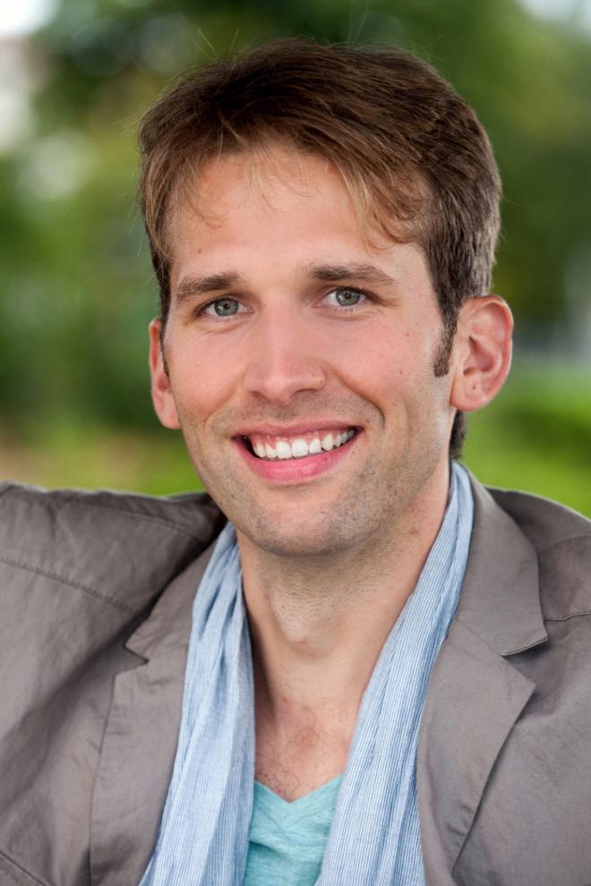 Tillbert Strahl Net Worth
