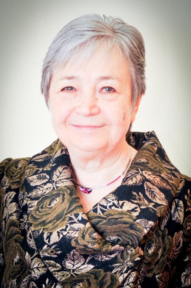 Éva Bányai Net Worth