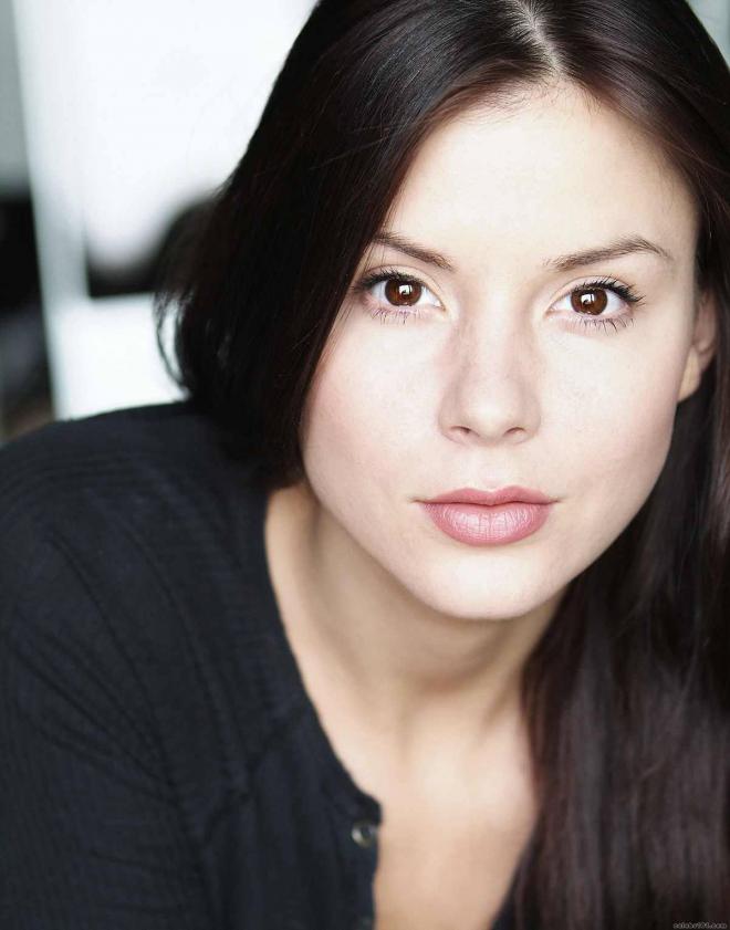 Kacey Barnfield Net Worth