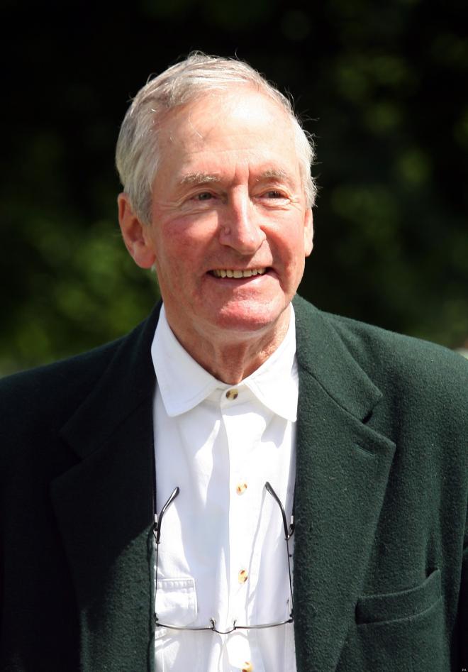 Raymond Briggs Net Worth