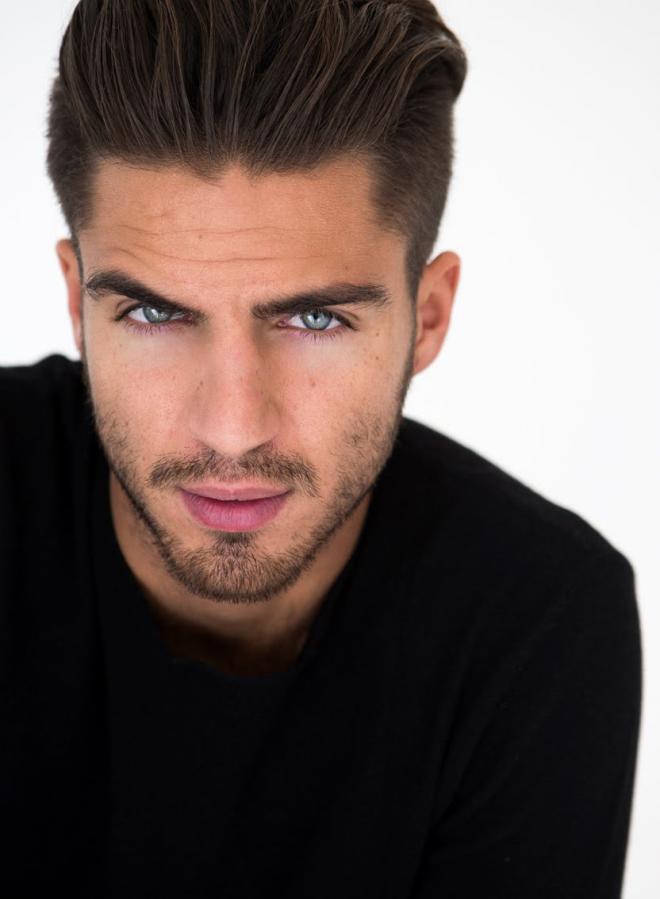 Maxi Iglesias Net Worth 2023: Wiki Bio, Married, Dating, Family, Height ...