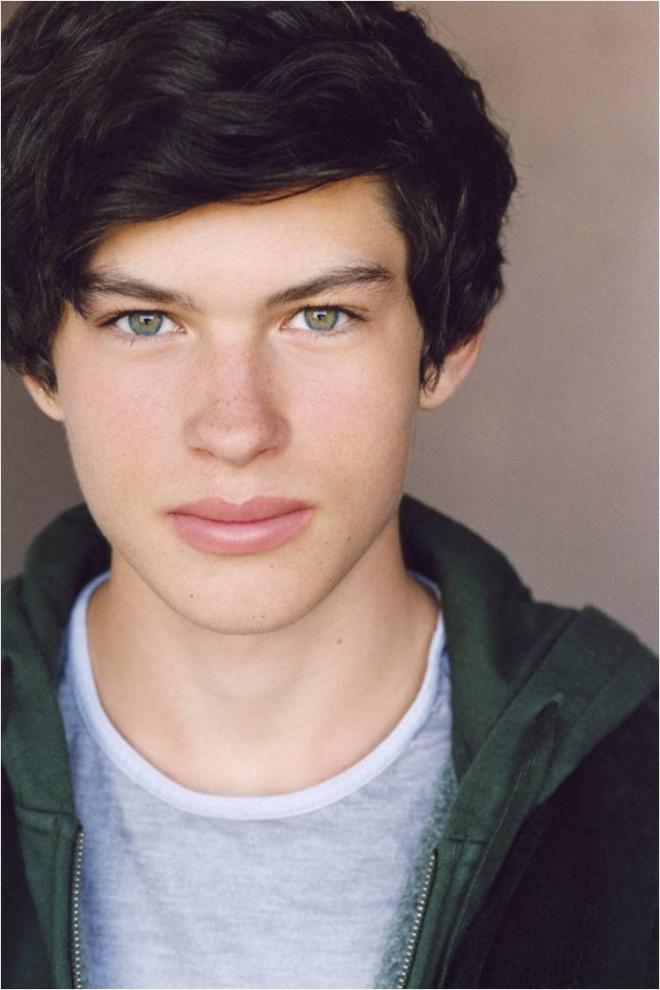 Graham Phillips Actor Age Net Worth Height Affair And More - Riset