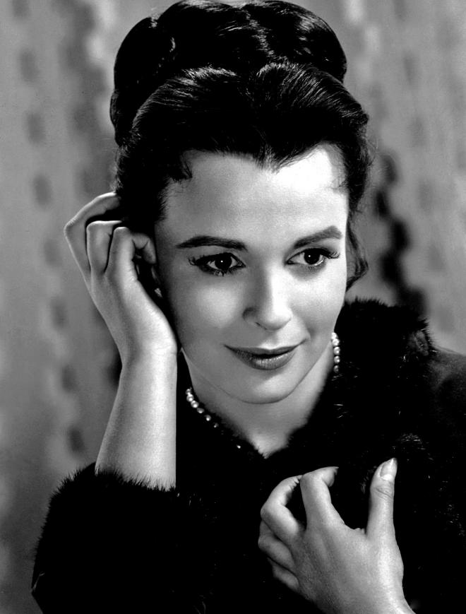 Claire Bloom Net Worth