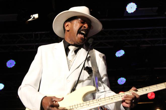 Larry Graham Net Worth 2024: Wiki Bio, Married, Dating, Family, Height