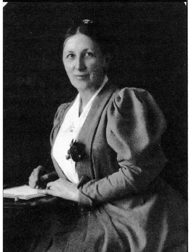 Sarah Farmer Net Worth 2024: Wiki Bio, Married, Dating, Family, Height