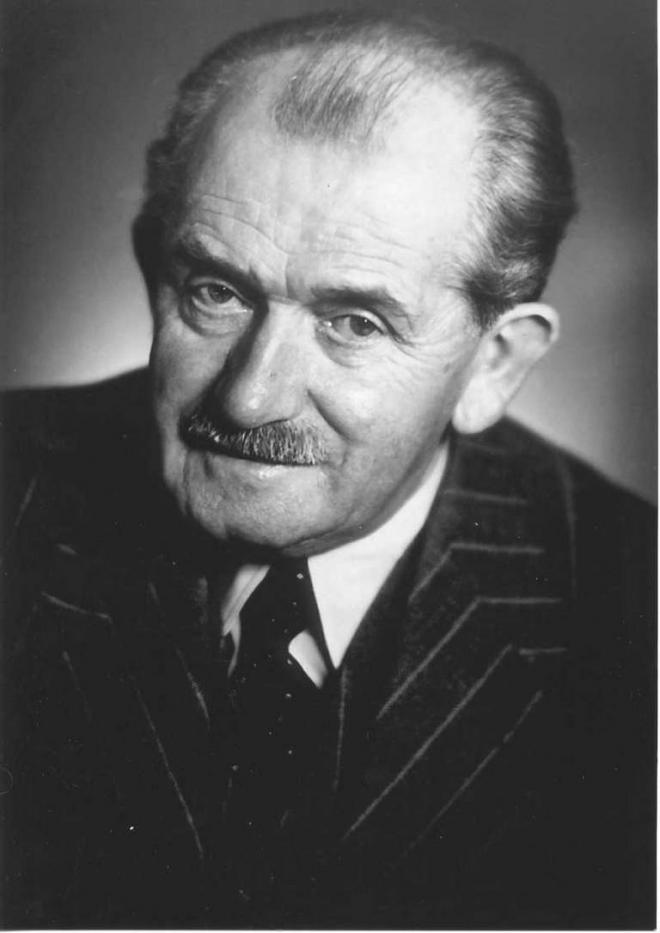 Ferdinand Porsche Net Worth 2024 Wiki Bio, Married, Dating, Family