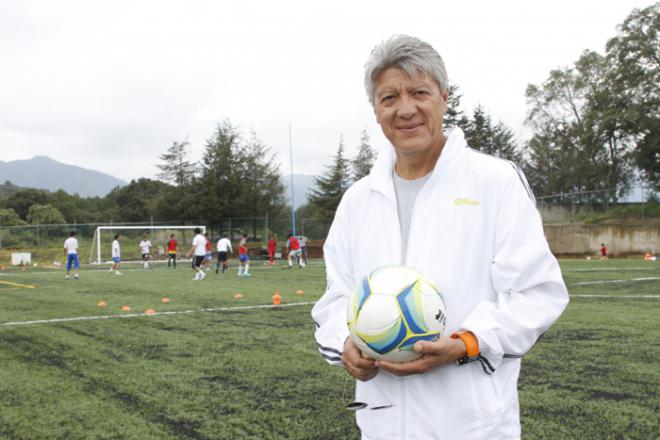 Unveiling Chucho Avellanet's Financial Landscape