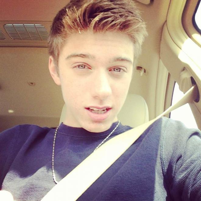 Sean McCauley Net Worth 2023 Wiki Bio, Married, Dating, Family, Height