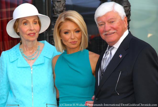 Joe Ripa Age _ Kelly Ripa Wishes Her Father a Happy 80th Birthday – PYTSHG