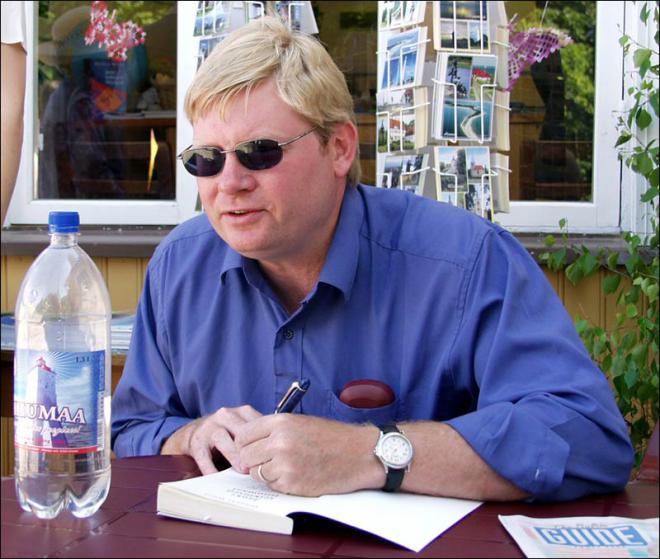 Douglas Wells Net Worth 2023 Wiki Bio, Married, Dating, Family, Height