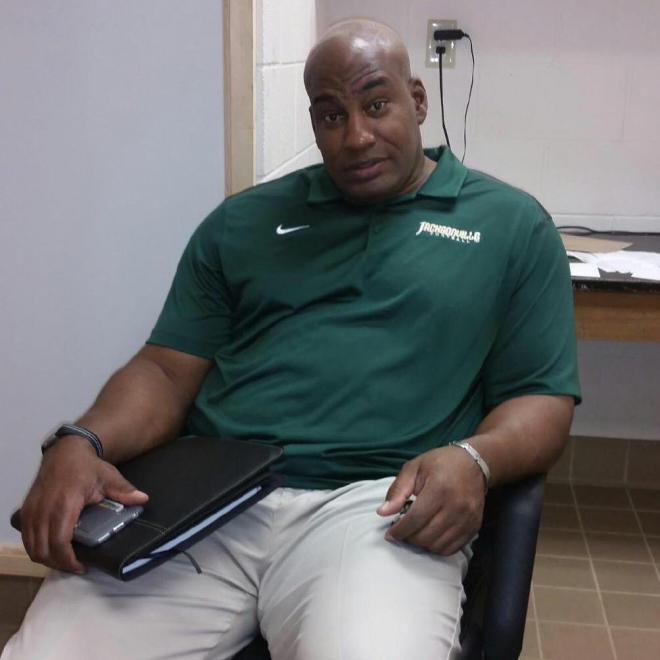 Ernie Logan Net Worth 2024 Wiki Bio, Married, Dating, Family, Height