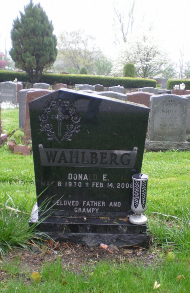 Donald E. Wahlberg Sr. Net Worth 2024: Wiki Bio, Married, Dating