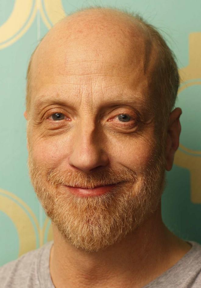 chris elliott net worth - Inside Chris Elliott's Family: The Roots of a Comedy Legend - Image 2