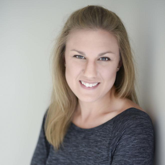 Amy McKenzie Net Worth 2022 Wiki Bio, Married, Dating, Family, Height