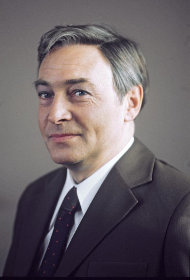 Vyacheslav Tikhonov Net Worth